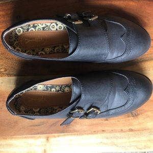 Y Not Black buckle shoes